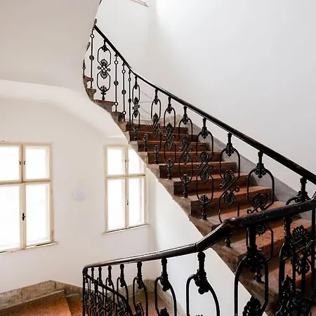 Habitación en casa particular In A Luxury Designer Period In Old Town By Presidential Palace Bratislava