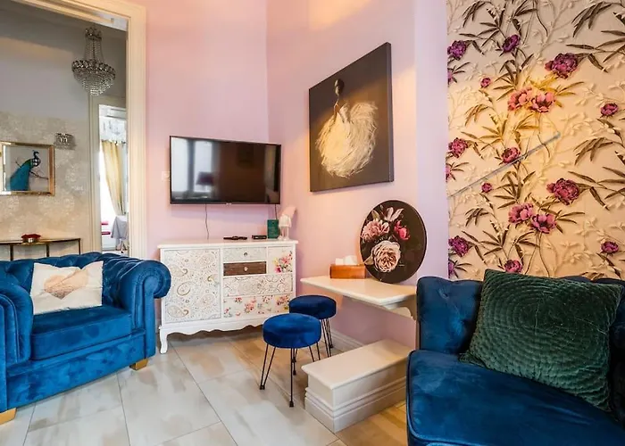 In A Luxury Designer Period In Old Town By Presidential Palace * Bratysława