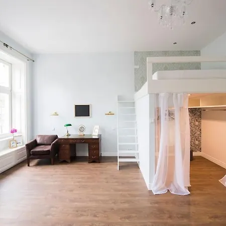 In A Luxury Designer Period In Old Town By Presidential Palace * 브라티슬라바