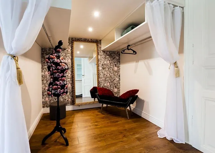 In A Luxury Designer Period In Old Town By Presidential Palace Accommodatie bij particulieren Bratislava
