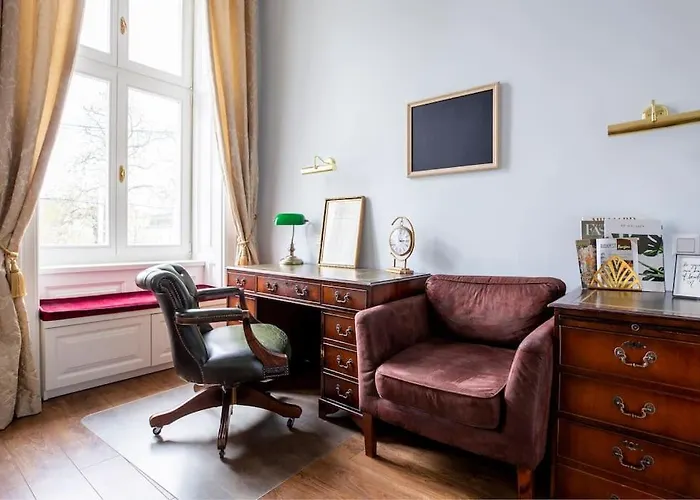 Accommodatie bij particulieren In A Luxury Designer Period In Old Town By Presidential Palace